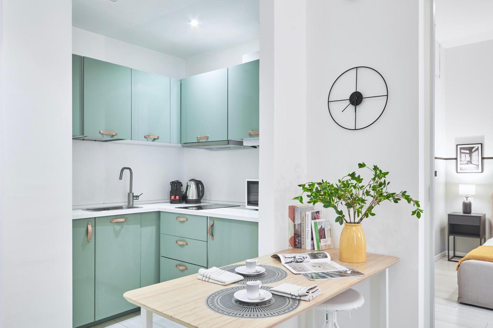 Elegante Appartamento Minimal Dai Tocchi Botanici ميلان المظهر الخارجي الصورة
